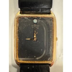 Seiko Men’s Diamond Tank Watch 5Y30-5D59 Gold W/ Black Leather Strap Not Working